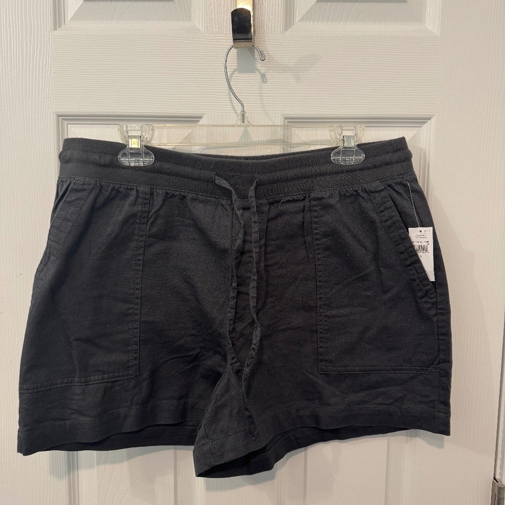 Gap Elastic Waisted and Tie Short Gray